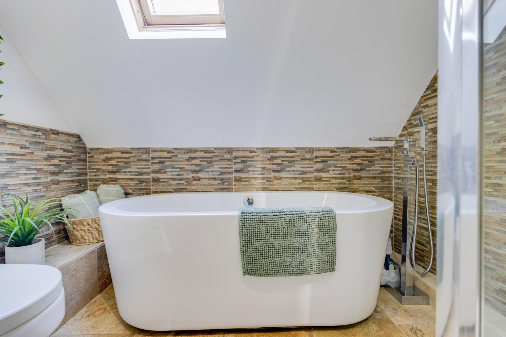 11 Oakmead Road, Llanharan, Pontyclun, Rhondda Cynon Taff, CF72 9FB